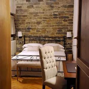 Aria Di Casa , Florencia Italia